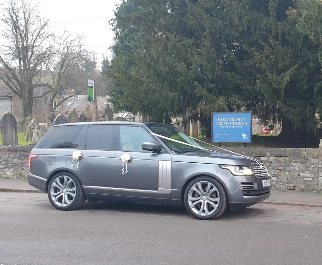 range rover vogue 4.4 V8 wedding car hire chesterfield